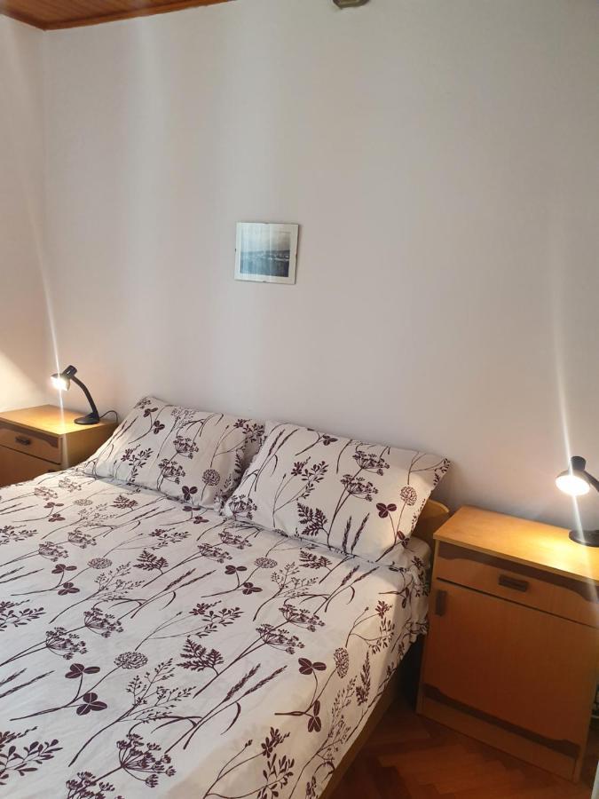 Apartment And Room Marija Крк Экстерьер фото