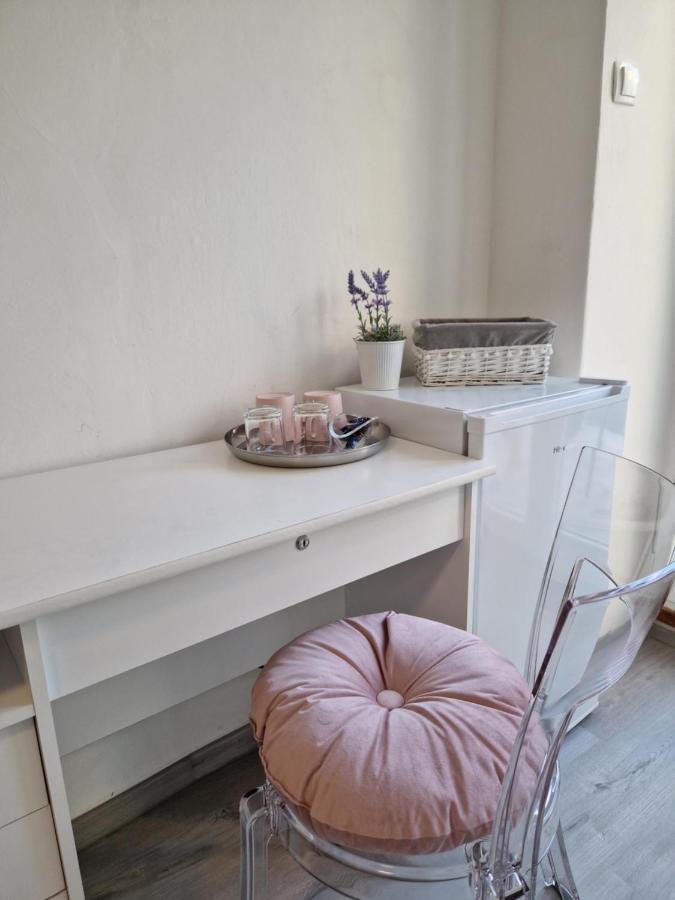 Apartment And Room Marija Крк Экстерьер фото